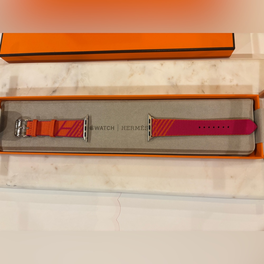 Hermes Apple Watch Band 40mm Orange/Rose Jumping Single Tour